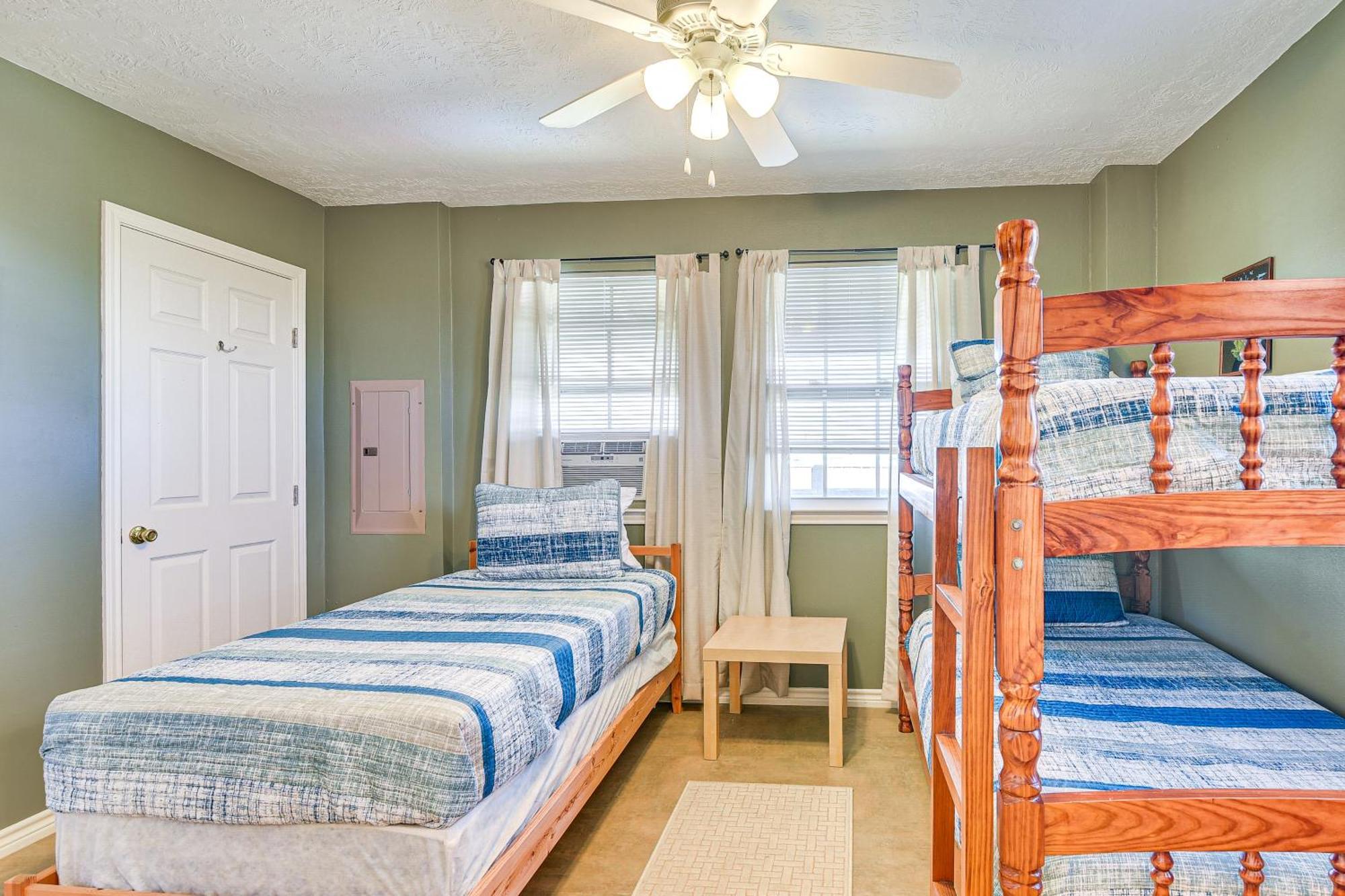 Crystal Beach Home With 2 Grills Walk To Shore! Exteriör bild