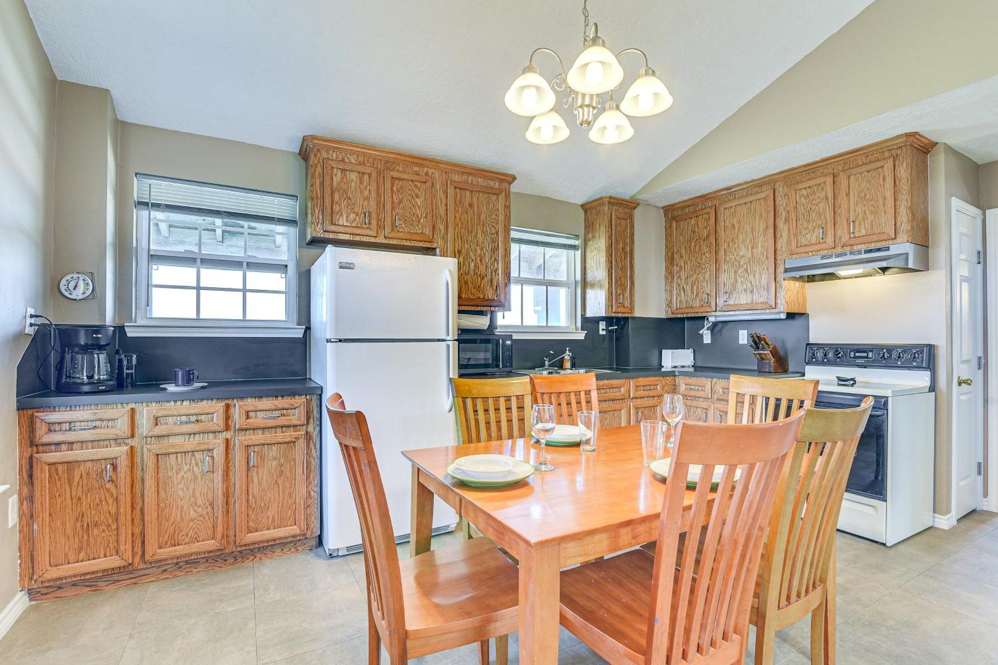 Crystal Beach Home With 2 Grills Walk To Shore! Exteriör bild